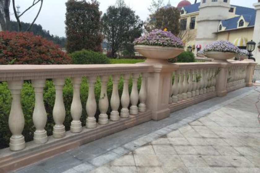 石材護欄賣家詳解--這樣的日常維護對石材護欄有用。